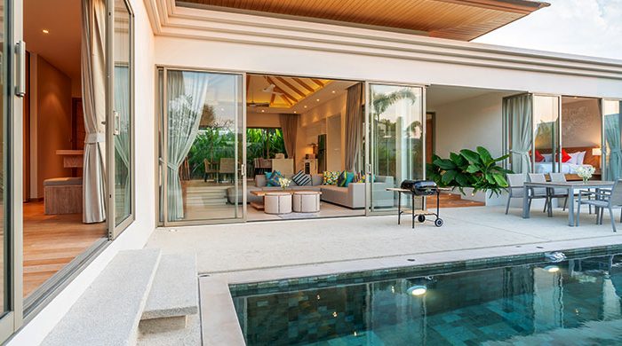 SWIMMING-POOL-700x390